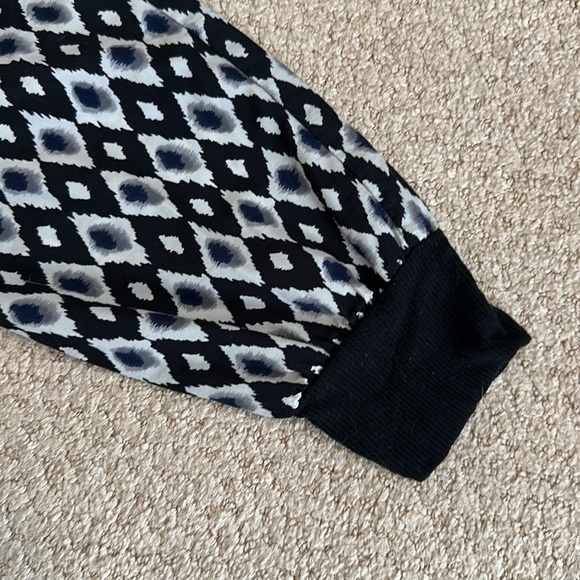 Greylin Printed Pants - Picture 4 of 9